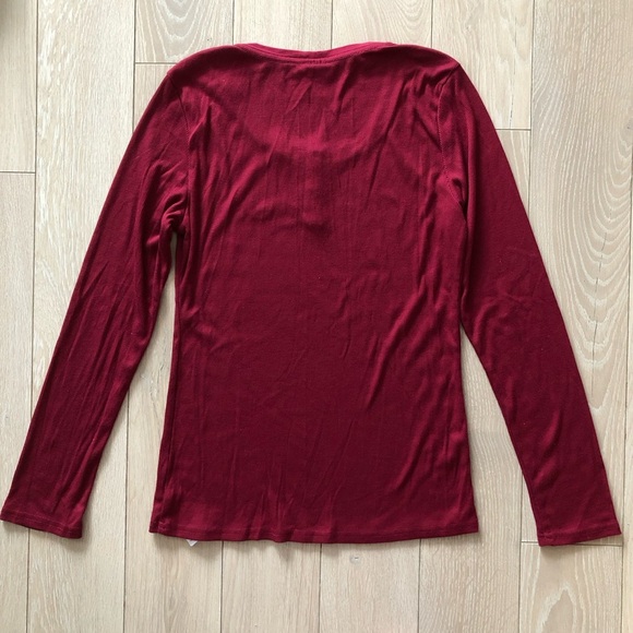 Calvin Klein Henley Neck Logo Embroidered Ribbed Long Sleeve Top in Burgundy M - Picture 3 of 10
